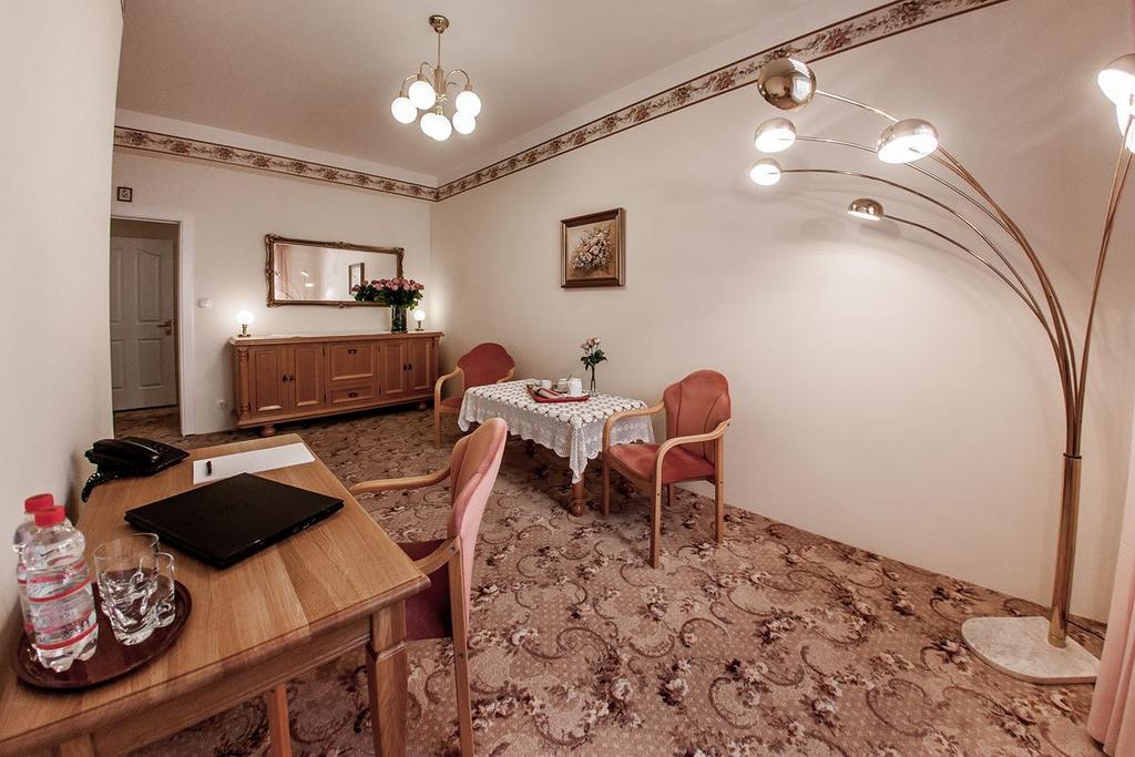 Bed and Breakfast Palazzo Adler Swarzędz Exterior foto