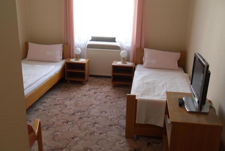 Bed and Breakfast Palazzo Adler Swarzędz Habitación foto